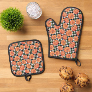Autumn Pumpkins Black and White Gingham Fall Oven Mitt & Pot Holder Set