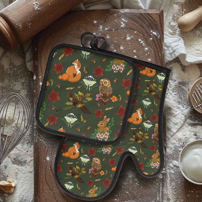 Autumn woodland Forest Animal Green Oven Mitt & Pot Holder Set (Creator Uploaded)
