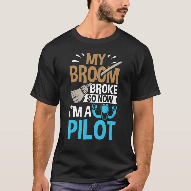 Aviator Outfit Pilot Training Aircraft Pilot Flyin T-Shirt (Front)