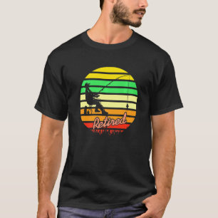 Awesome Retro Retired Fishermen Present T-Shirt