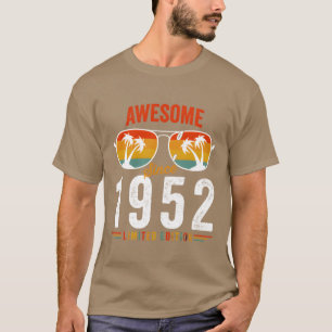 Awesome Since 1952 Birthday Retro Vintage 70 71 Ye T-Shirt
