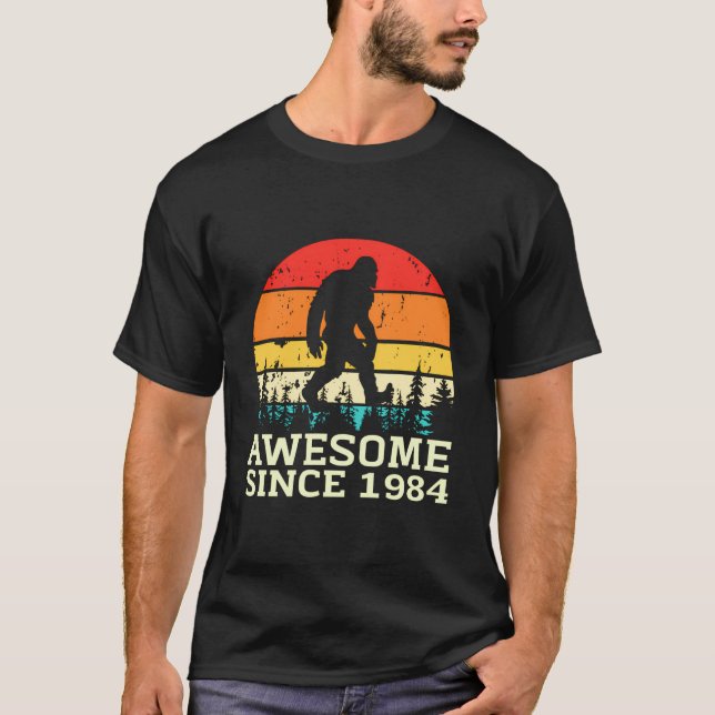 Awesome Since 1984 40Th Birthday Retro 40 Year Old T-Shirt (Front)