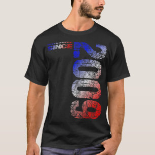 Awesome since 2009 13th Birthday Born 2009 T-Shirt