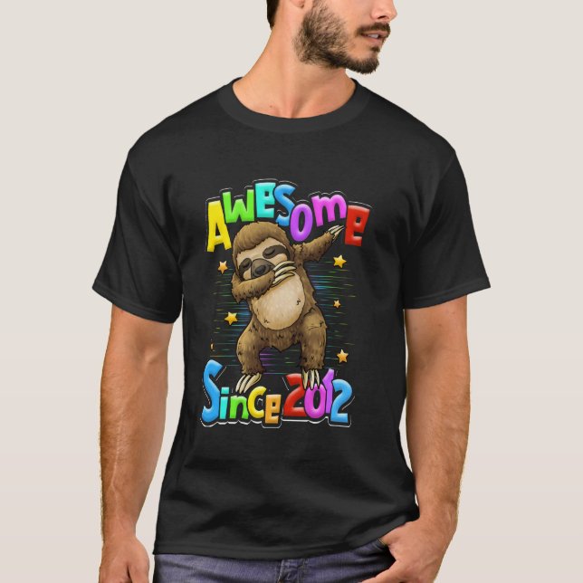 Awesome Since 2012 8th Birthday Sloth Dabbing 8 Ye T-Shirt (Front)