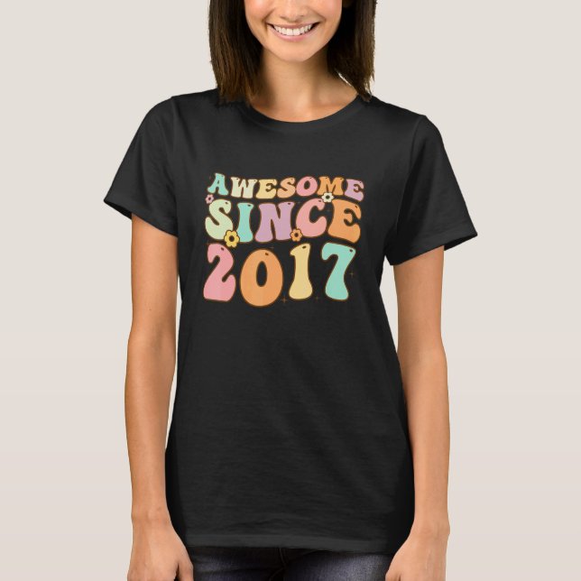 Awesome Since 2017 5 Years Old 5th Birthday Retro T-Shirt (Front)