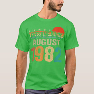 Awesome Since August 1982 40 Years Old 40th Birthd T-Shirt