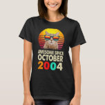 Awesome Since October 2004 18th Birthday Cat Vinta T-Shirt<br><div class="desc">Awesome Since October 2004 18th Birthday Cat Vintage</div>