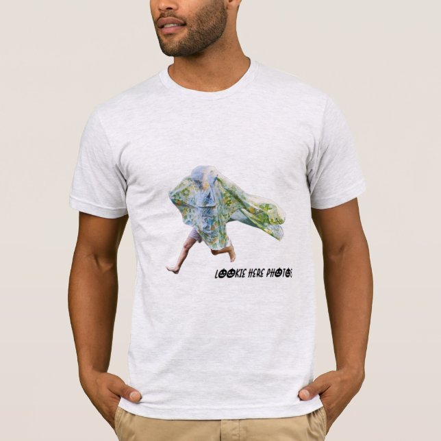 awooooo T-Shirt (Front)