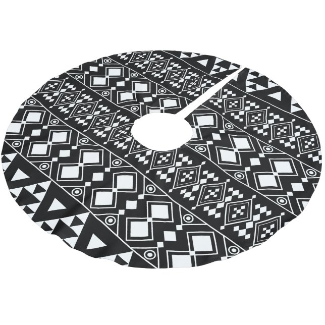 Aztec Brushed Polyester Tree Skirt (Angled)