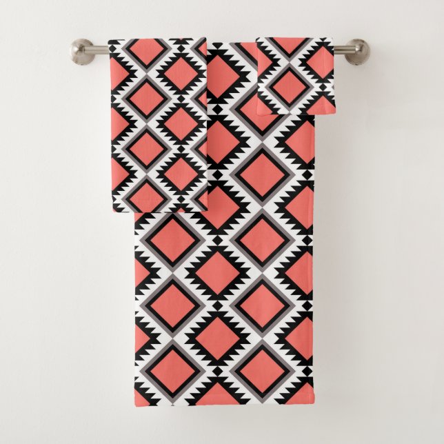 Aztec pattern bath towel set (Insitu)