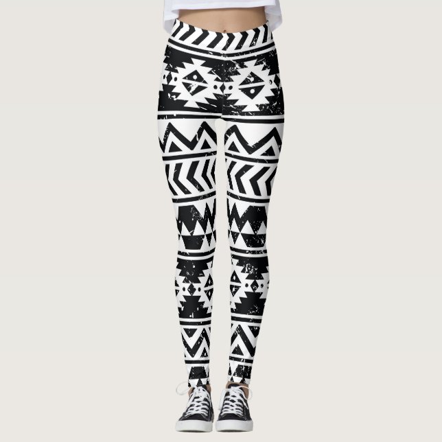 Aztec tribal: grunge white pattern. leggings (Front)