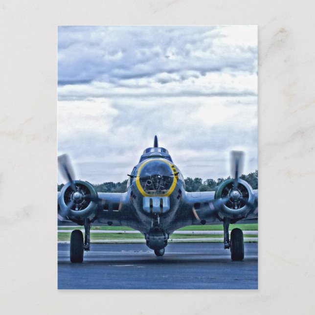 B17 Vintage Aeroplane Aircraft Flying Postcard (Front)