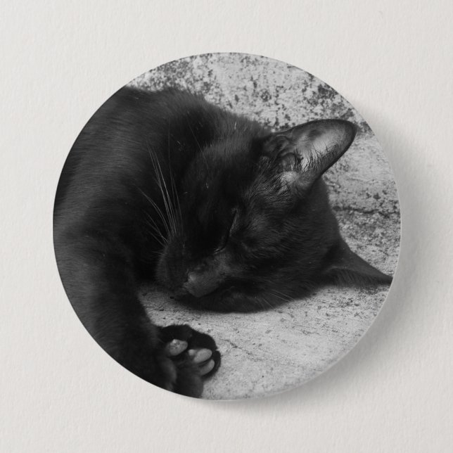 B&W - Cat Sleeping 7.5 Cm Round Badge (Front)