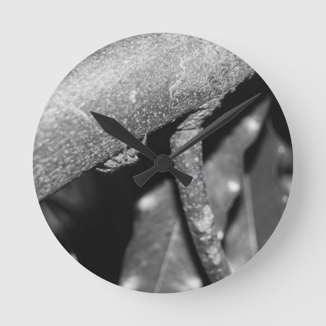B&W - Spider 02 Round Clock (Front)