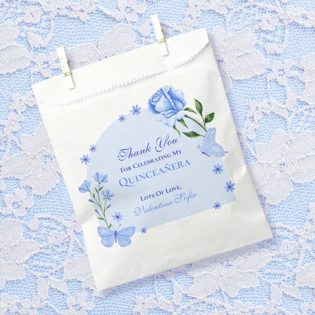 Baby Blue Roses & Butterfly Floral Quinceañera Favour Bags (Baby Blue Roses & Butterfly Floral Quinceañera Favor Bag)