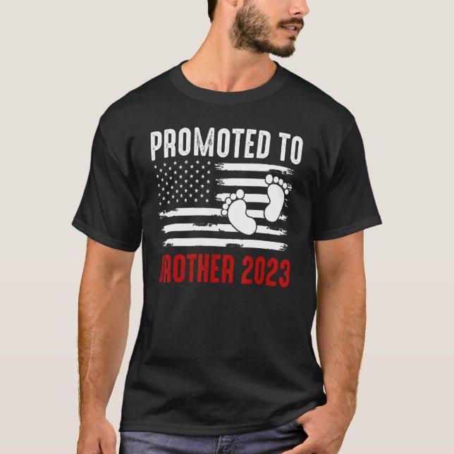 Baby Promoted To Brother 2023 Cool Us Flag Family  T-Shirt (Front)