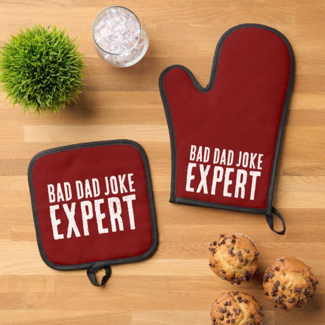 Bad Dad Joke Expert BOLD TYPOGRAPHY Oven Mitt & Pot Holder Set (Top Down)