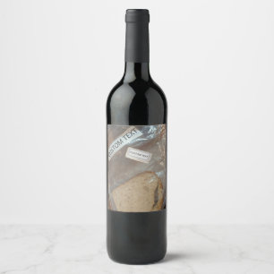 Bag with slice of bread wine label