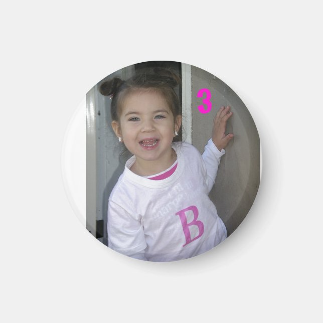 Bailey bug is Three Magnet (Front)