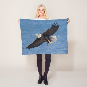 Bald eagle in flight fleece blanket