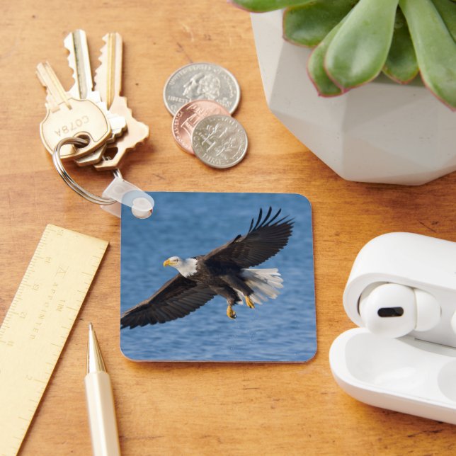 Bald eagle in flight key ring (Desk)