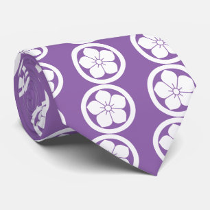 Balloon flower in circle tie