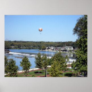 Balloon over Boathouse Row Poster