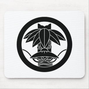 Bamboo and sedge hat in circle mouse mat
