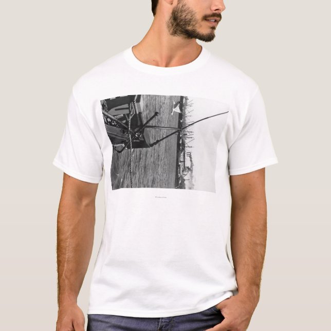 Bandon, Oregon Harbour View and Ships Photograph T-Shirt (Front)