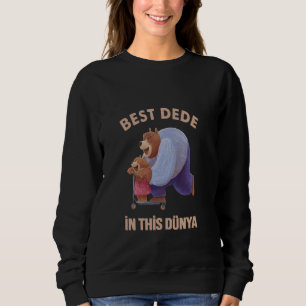 Bär-Dede teaches granddaughter to ride scooters - Sweatshirt