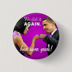 Barack and Michelle Obama victory fist bump 3 Cm Round Badge
