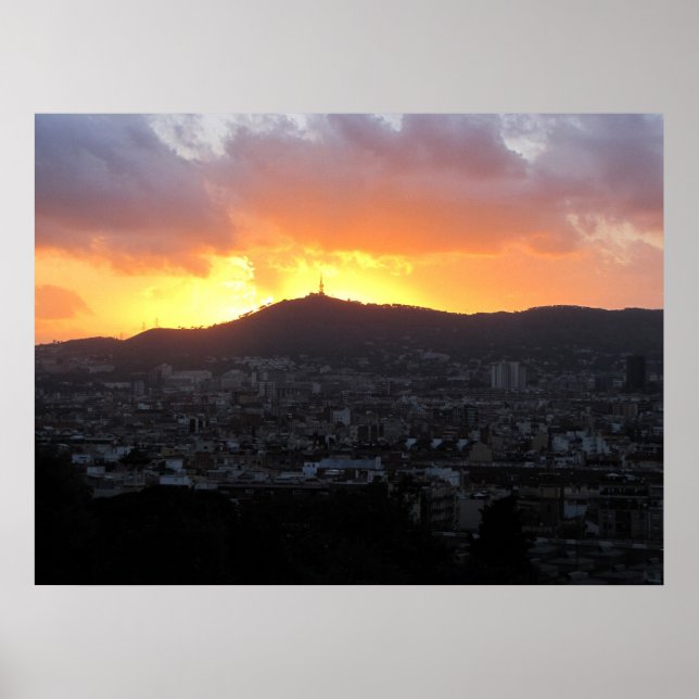 Barcelona at sunset (Canvas) Poster (Front)