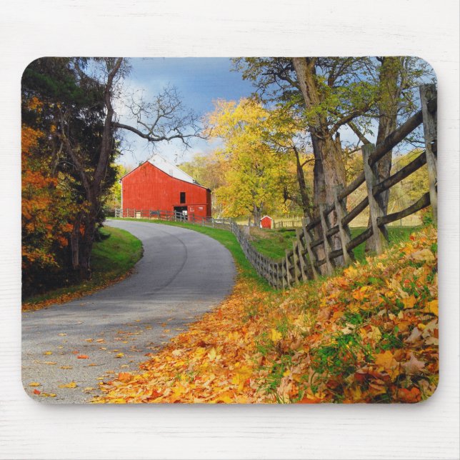 Barn in Fall Mouse Mat (Front)