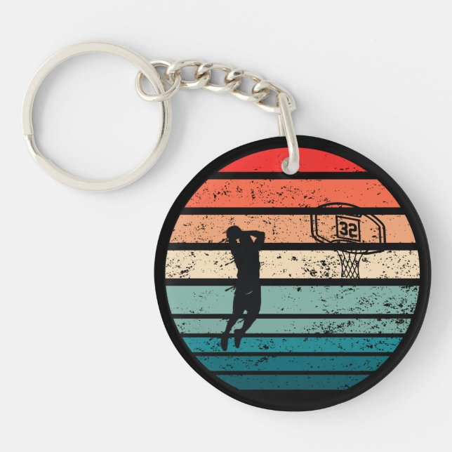 Basketball vintage player slam dunk key ring (Front)
