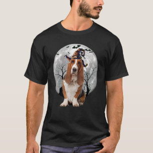 Basset Hound Dog And Moon Halloween Costume Dog T-Shirt