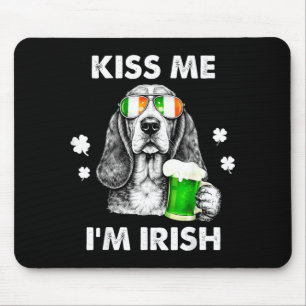 Basset hound kiss irish funny dog st patrick's day mouse mat