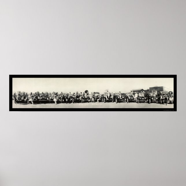 Bathing Beauties & Autos Seal Beach, CA Photo 1917 Poster (Front)