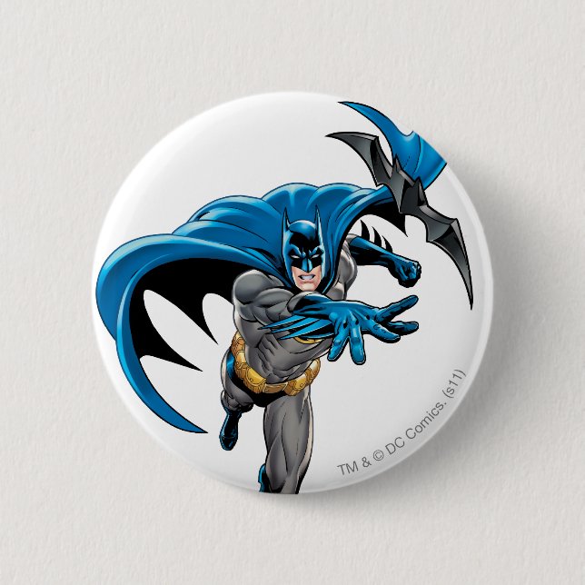 Batman throws batarang 6 cm round badge (Front)