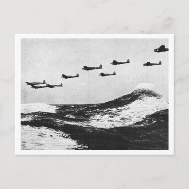 Battle Of Britain & The Blitz: #7 Angriff! Postcard (Front)