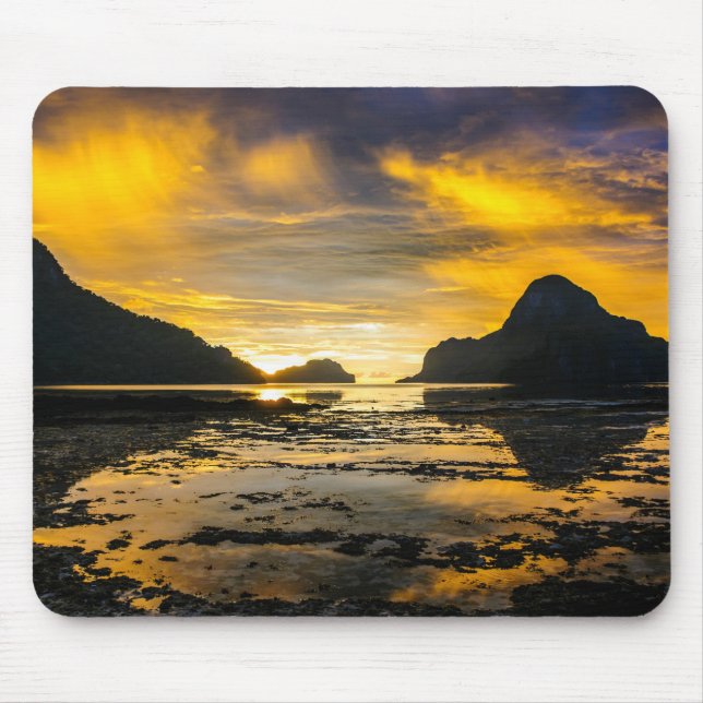 Bay Of El Nido Sunset Mouse Mat (Front)