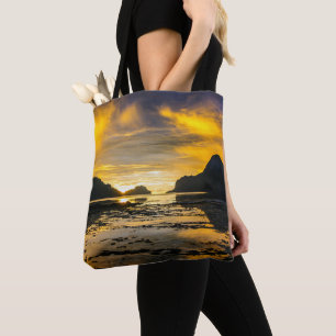 Bay Of El Nido Sunset Tote Bag