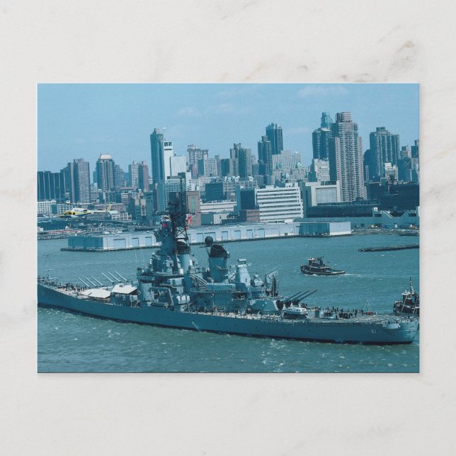 BB-61 "USS Iowa", New York Harbour, U.S.A. Postcard (Front)