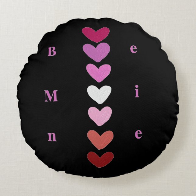 Be Mine Minimal Heart Stack Valentine T-Shirt Round Cushion (Front)