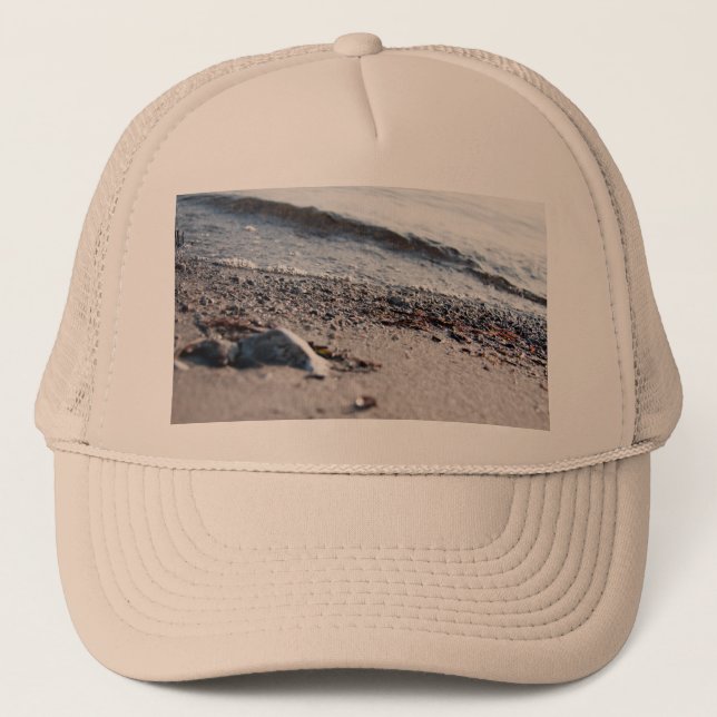 Beach close up trucker hat (Front)