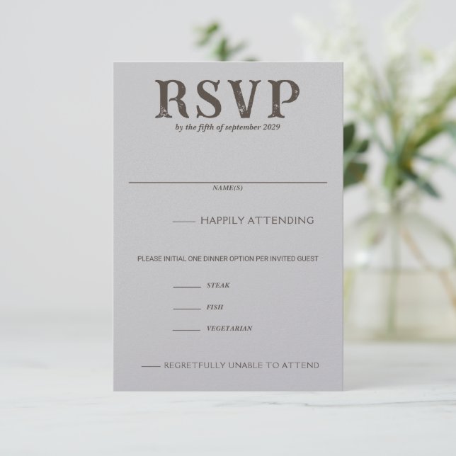 Beach Couple Food Choices RSVP Card (Standing Front)