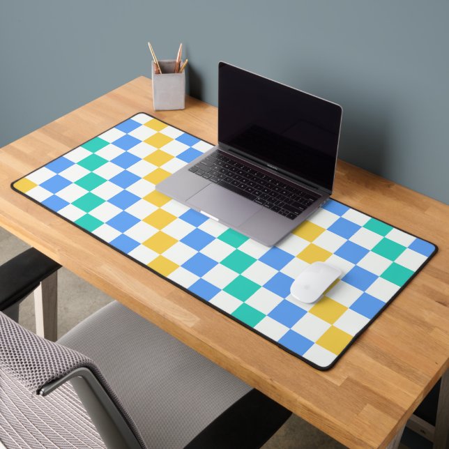 Beach day diagonal checkerboard pattern desk mat (Office 2)