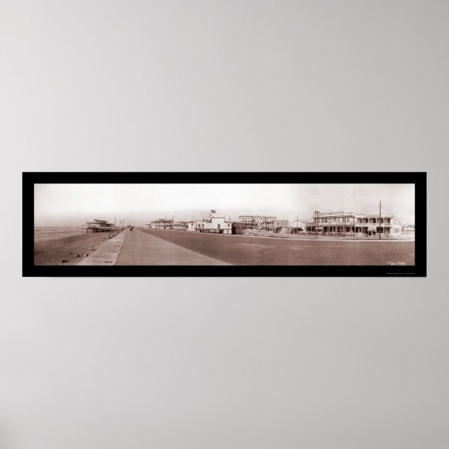 Beach Galveston, TX Photo 1910 Poster (Front)
