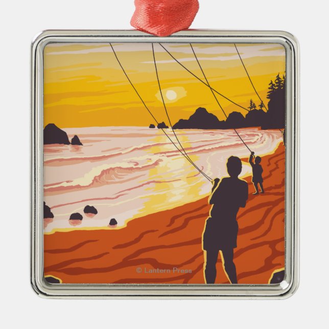 Beach & Kites - Ilwaco, Washington Metal Tree Decoration (Front)