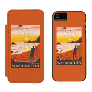 Beach & Kites - La Push, Washington Incipio Watson™ iPhone 5 Wallet Case