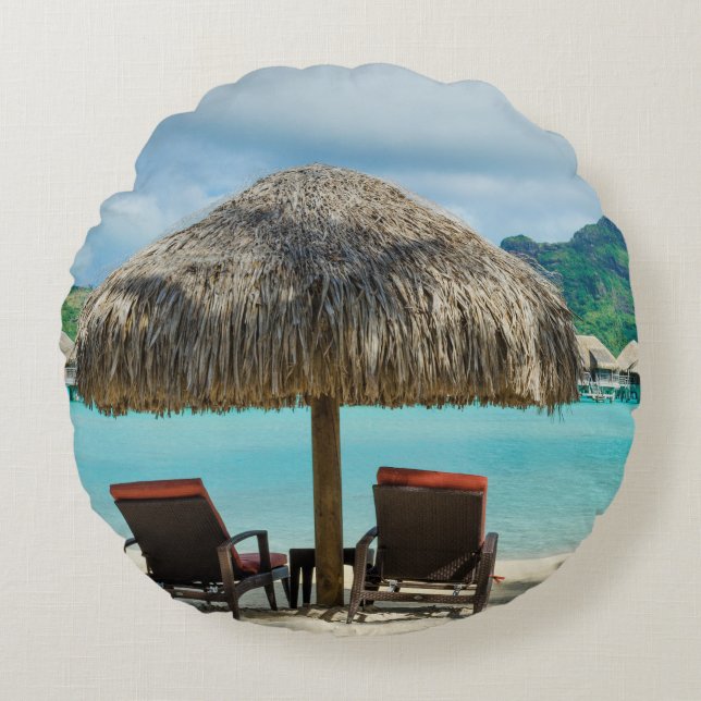 Beach on Bora Bora round pillow (Front)